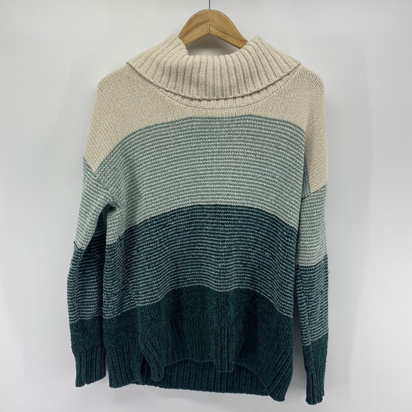 Modcloth Sweaters - Modcloth Turtleneck Knit Sweater Small